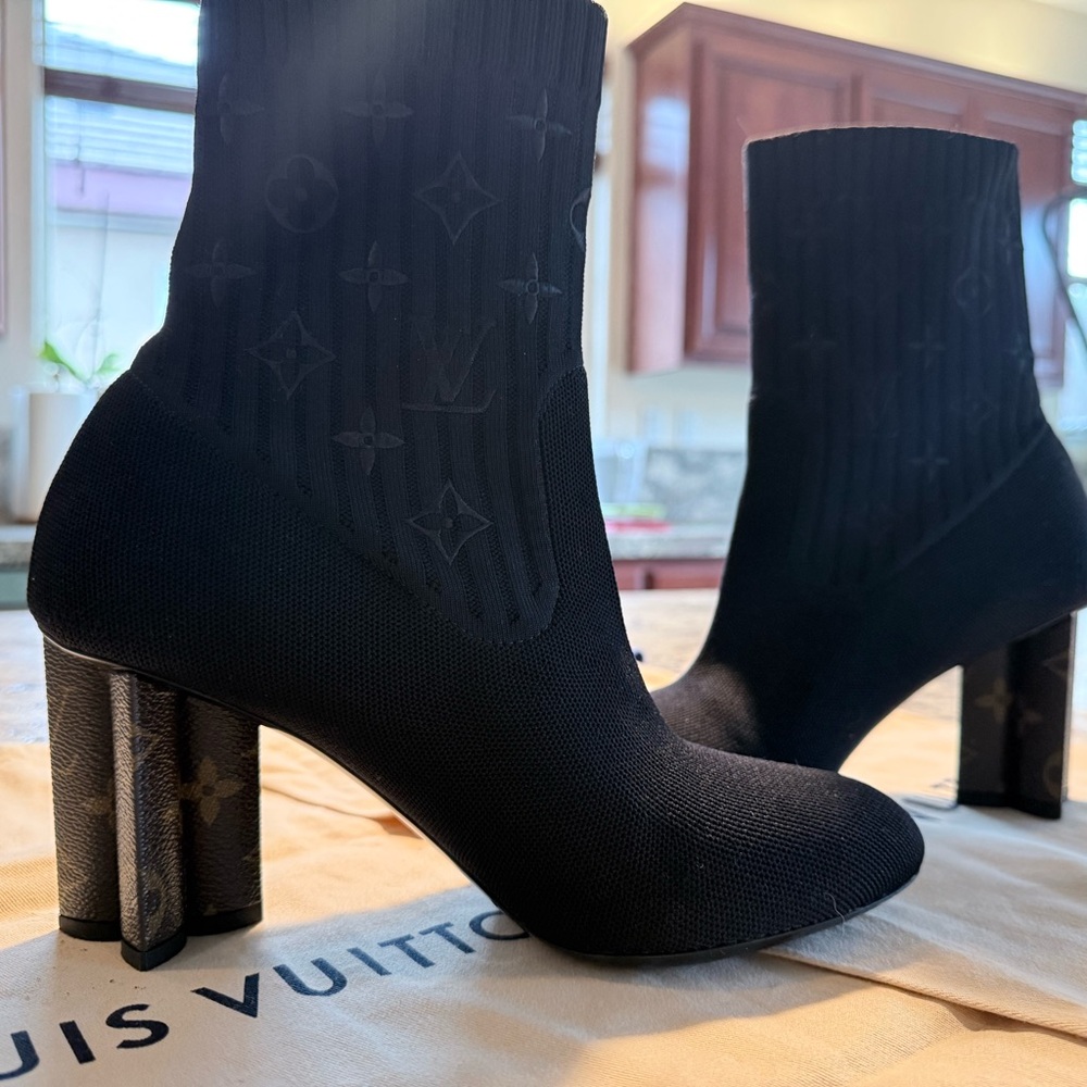 Louis Vuitton Black Heeled Boots - Picture 5 of 12